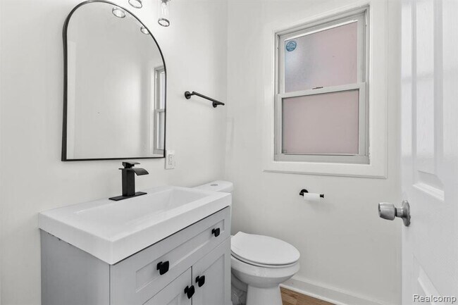 Building Photo - 1936 Atkinson St