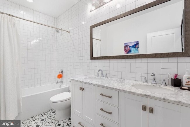 Building Photo - 2707 W Stiles St