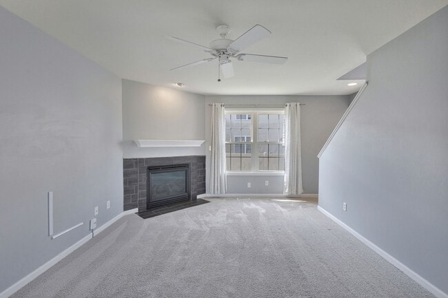 Building Photo - Turnberry Ridge – 3 Bedroom, 2.5 Bath Zero-Lot Home with 2-Car Garage