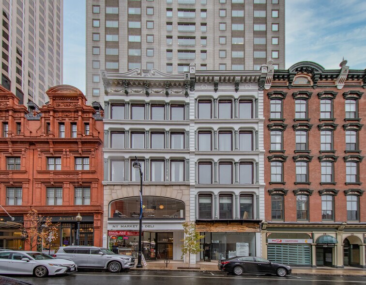 Building Photo - The Cast Iron Building
