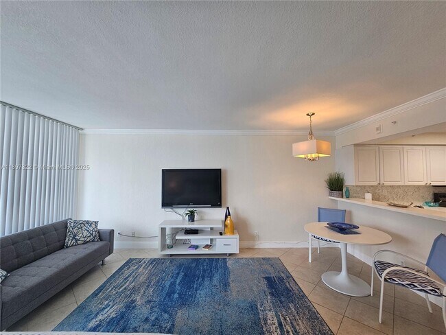 Building Photo - 2501 S Ocean Dr