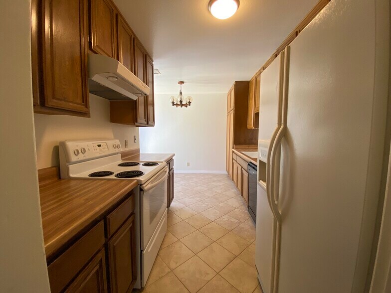 Building Photo - 4080 Via Marisol