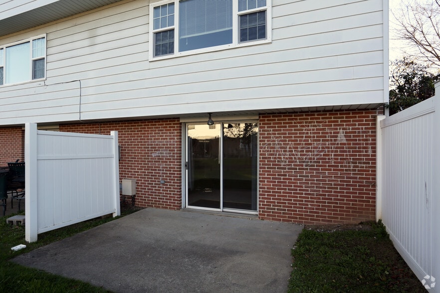 Belair Townhomes 590 Candlewyck Rd Lancaster PA 17601 Apartment Finder