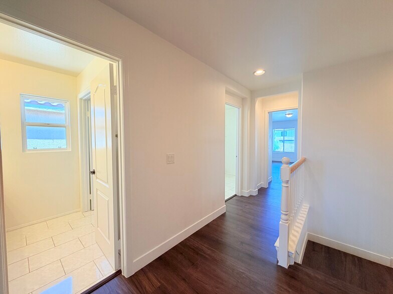 Building Photo - 28330 Linda Vista St