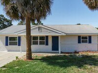 Building Photo - JUST REDUCED!!  Completely upgraded 3/1 1196 Sq. Ft. with recently renovated bathroom and kitchen...