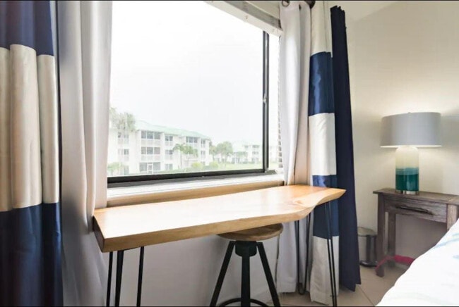 Building Photo - 2400 S Ocean Dr