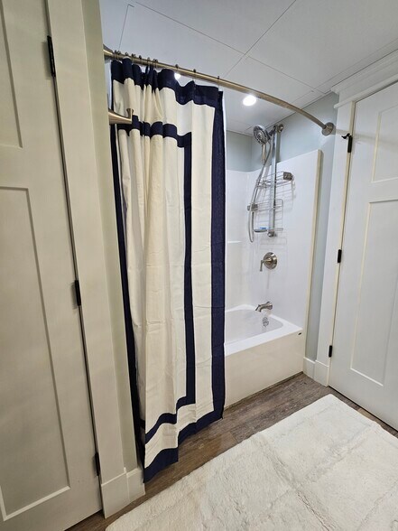 Building Photo - 435 High St