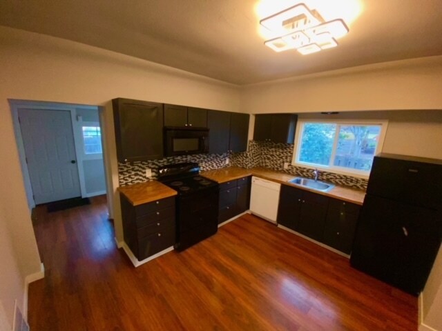 Building Photo - 8236 N Olympia St