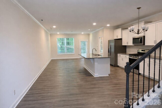 Building Photo - 7870 Iron Rd