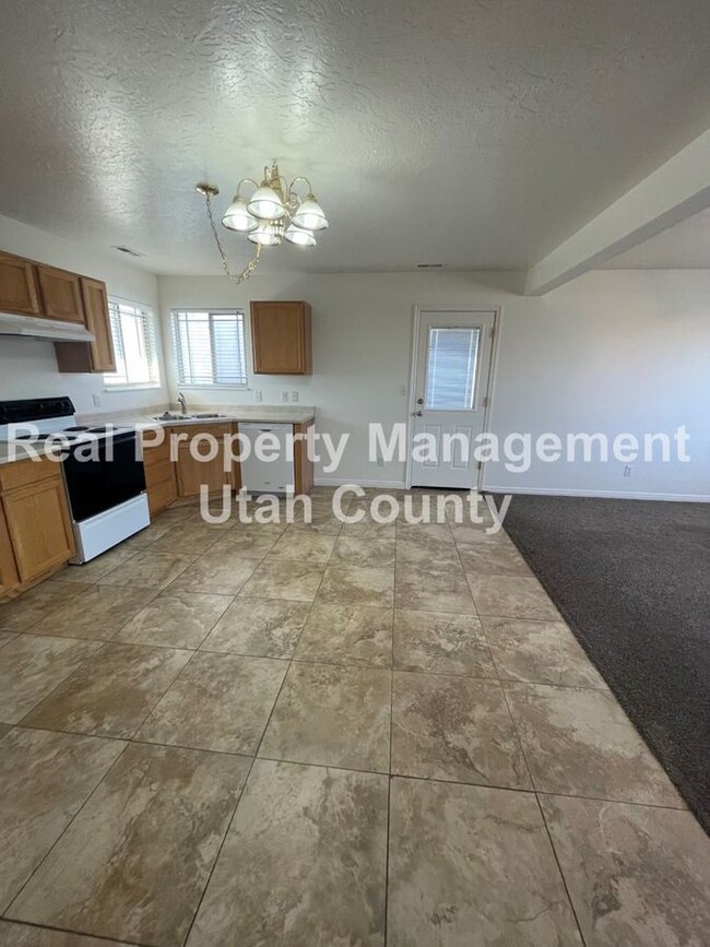 Building Photo - 467 W Harvest Moon Dr