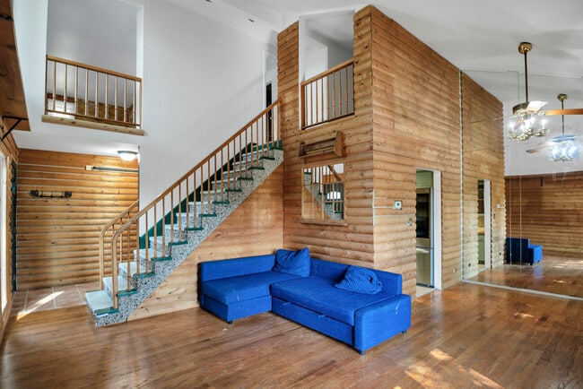Building Photo - 1101 Sausalito Ct