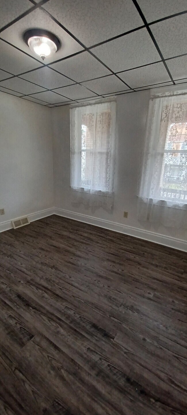 Building Photo - 203 Merrimac St