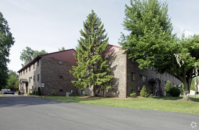 Building Photo - Orchard Farms