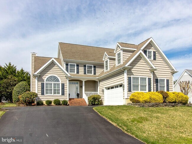 Building Photo - 10 Wellington Pl