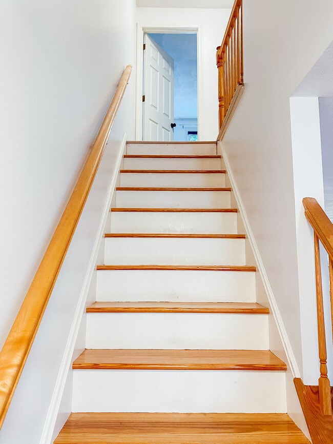 second floor stairs - 7 Oak Ridge Dr