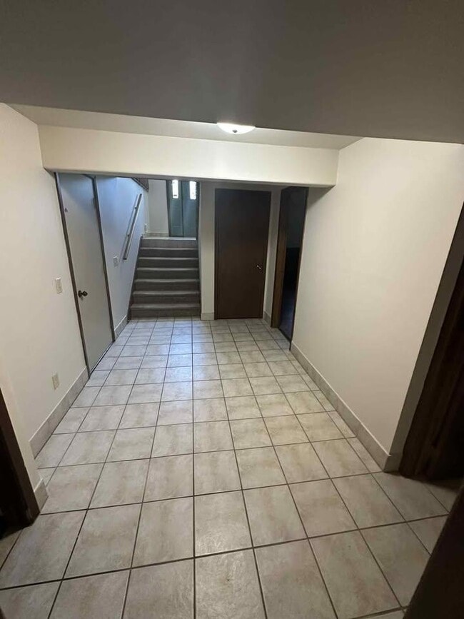 Building Photo - 5314 N Cook St