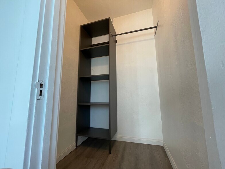 Building Photo - 3831 Drysdale Ave