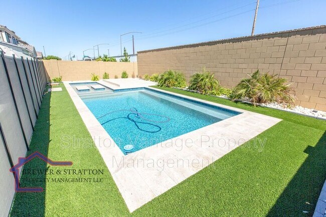 Building Photo - 4065 S Marin Dr