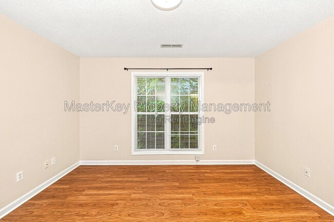 Building Photo - 6307 Forest Ridge Dr