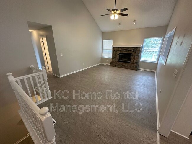 Building Photo - 1400 Cypress Dr