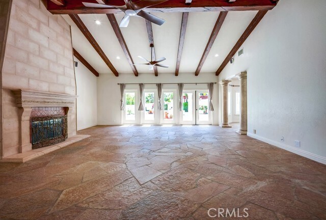 Building Photo - 39555 Ave Bonita