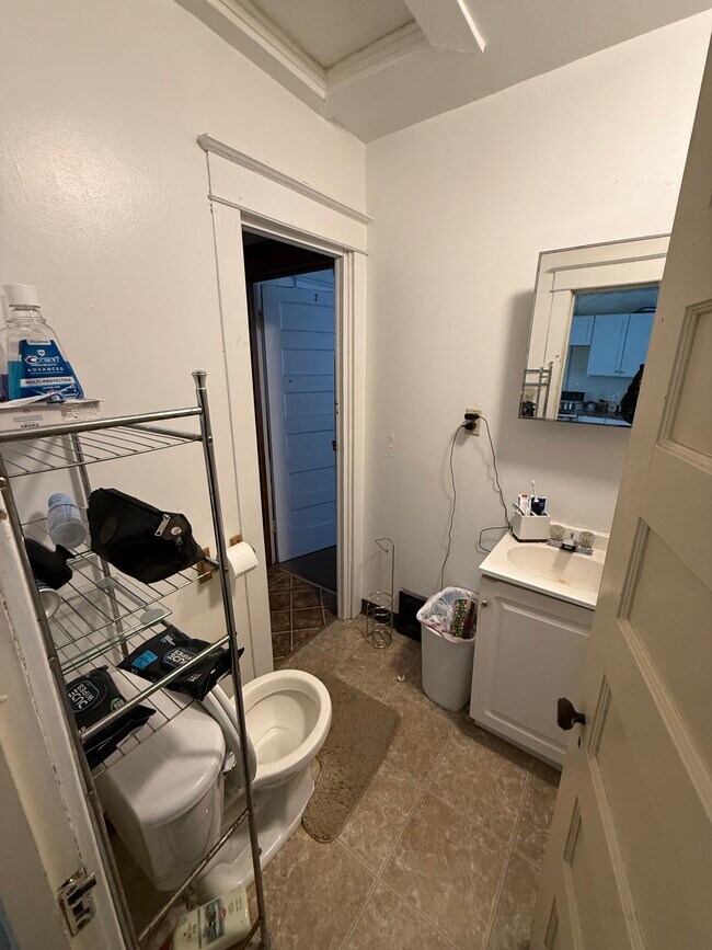 Building Photo - 511 2nd Ave