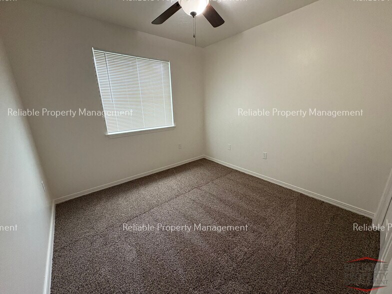 Building Photo - 2238 Meppen Dr