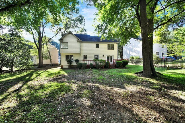 Building Photo - Charming home in South Charlotte