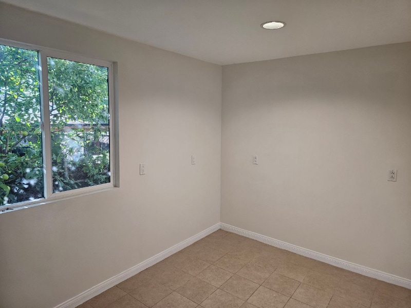 Building Photo - 1042 Hollister St