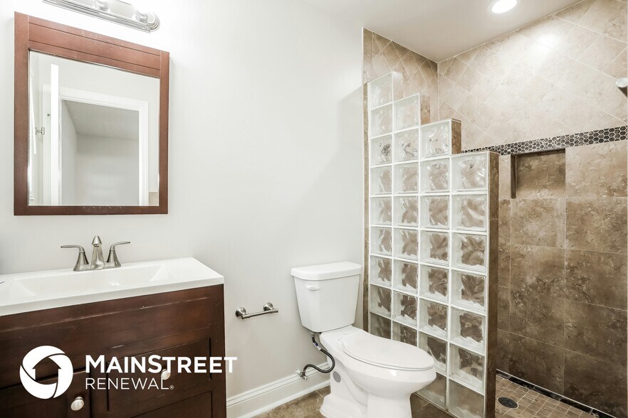 Building Photo - 3854 English Colony Dr S