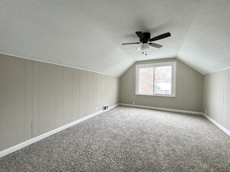 Building Photo - 3016 Kentucky Ave S