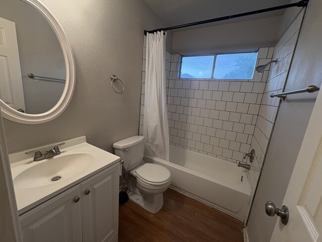 Building Photo - 4631 Mather