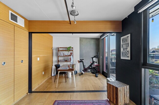 Building Photo - 1780 Kettner Blvd