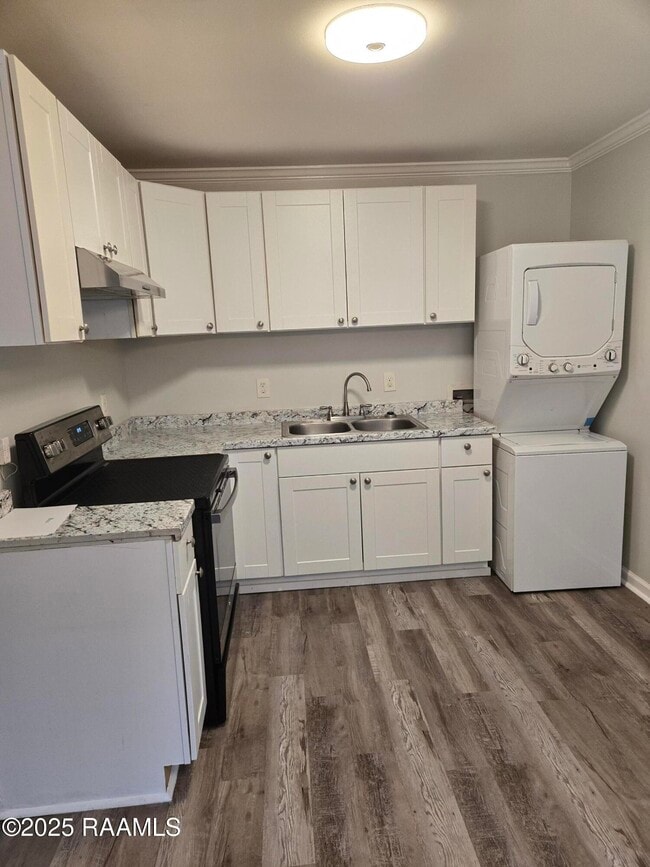 Building Photo - 1137 Madeline Ave