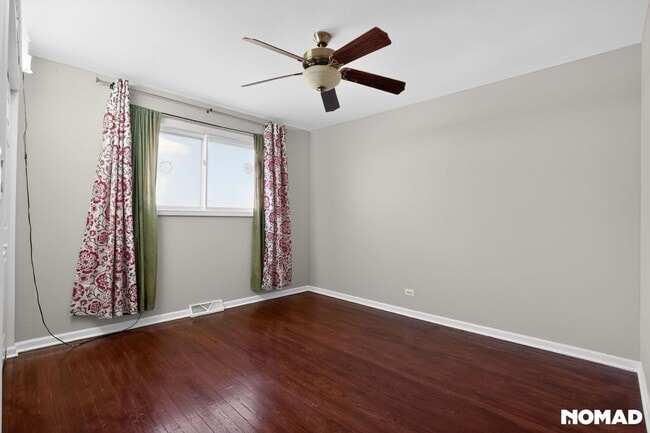 Building Photo - 7151 Hamlin Ave