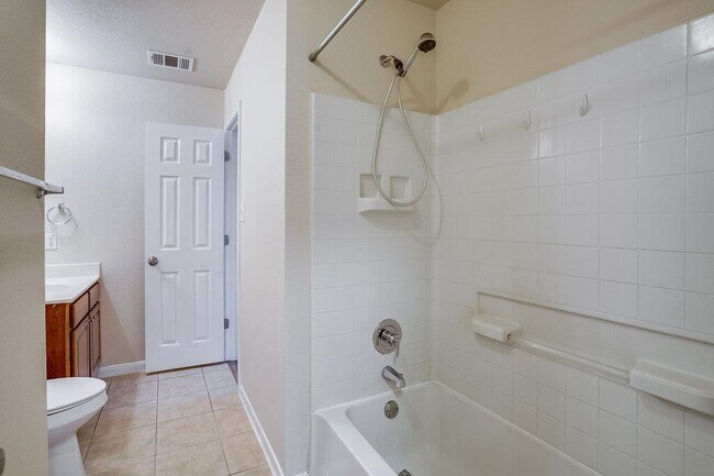 Building Photo - 4332 Hidden Park Dr