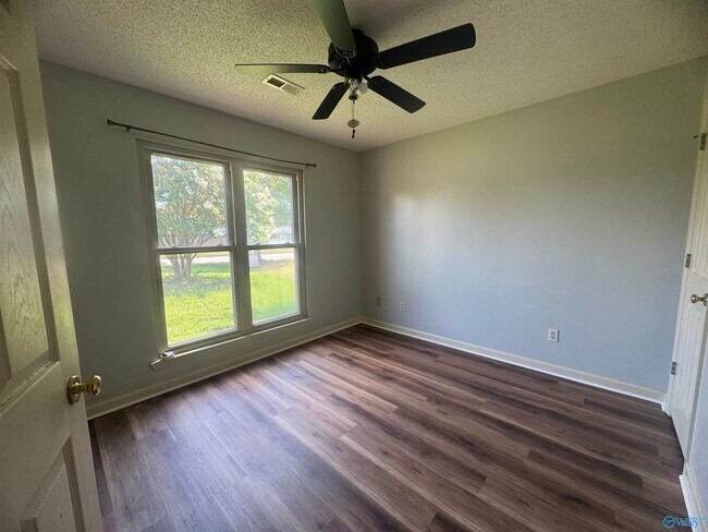 Building Photo - 138 Medicine Bend Dr