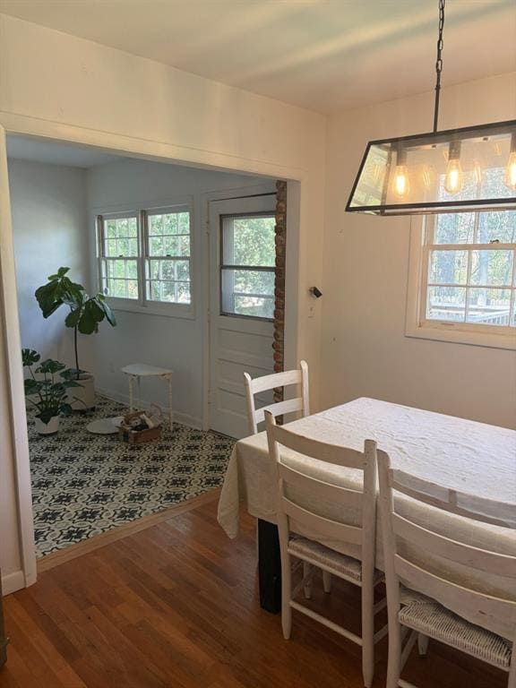 Building Photo - 2000 Fairway Cir NE