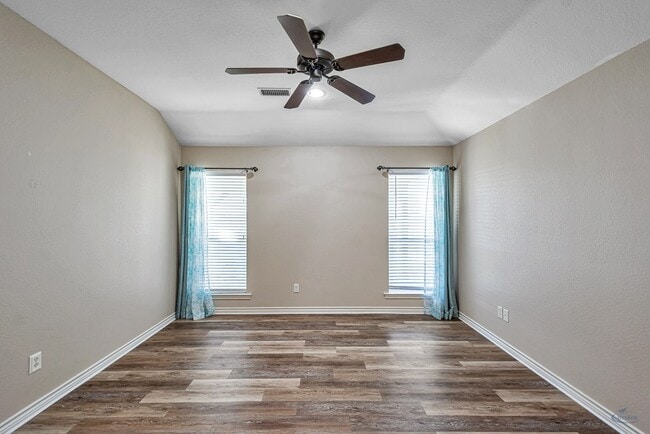 Building Photo - 5409 San Saba Ct