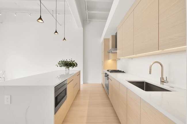 Building Photo - 1515 14th St NW