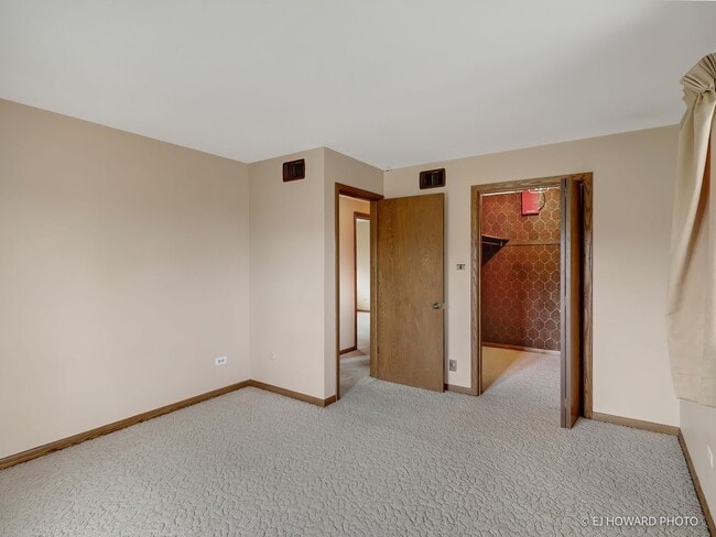Building Photo - 13900 108th Ave