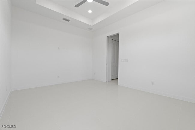 Building Photo - 3808 10th St SW