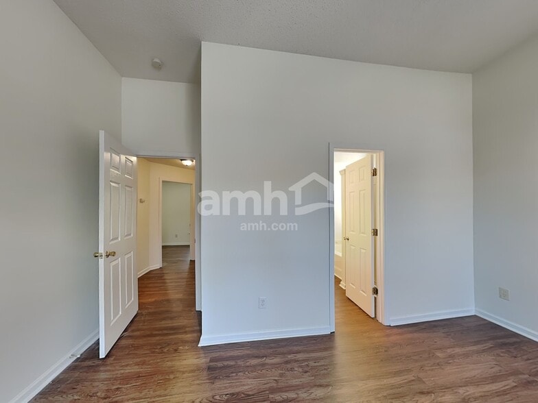 Building Photo - 6106 Trevor Simpson Dr