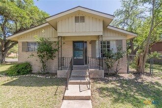 Building Photo - 324 Craddock Ave