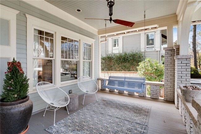 Building Photo - 349 9th St NE