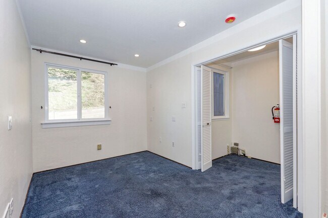 Building Photo - 1645 15th Ave
