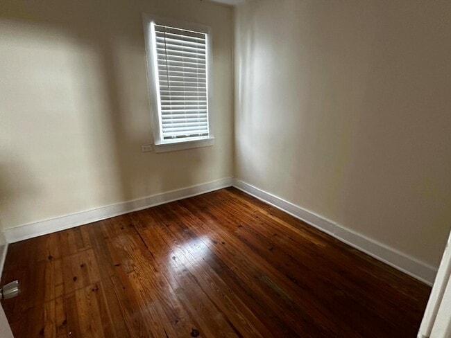 Building Photo - 259 Coming St