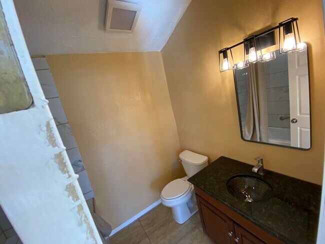 Building Photo - 72 Aspen Dr