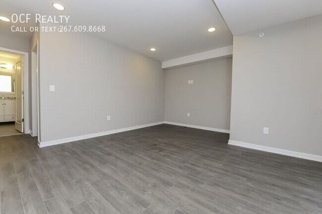 Building Photo - 726 N 19th St
