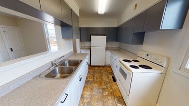 Building Photo - 3-Bedroom, 1-Bath Single-Family Home for Rent in Butler